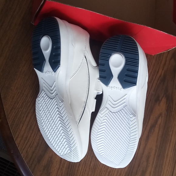 Propet strap tour walking shoes 9 1/2 womans - Picture 4 of 6